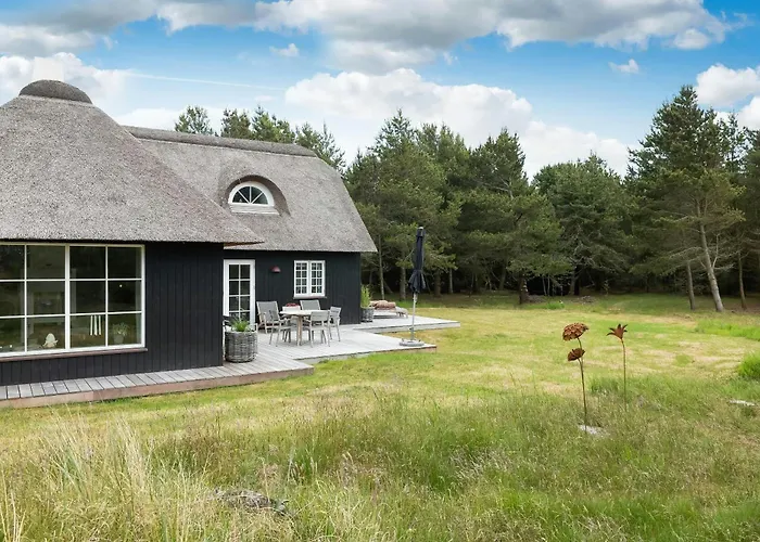 Enchanting Thatched Home In Skagen Dunes